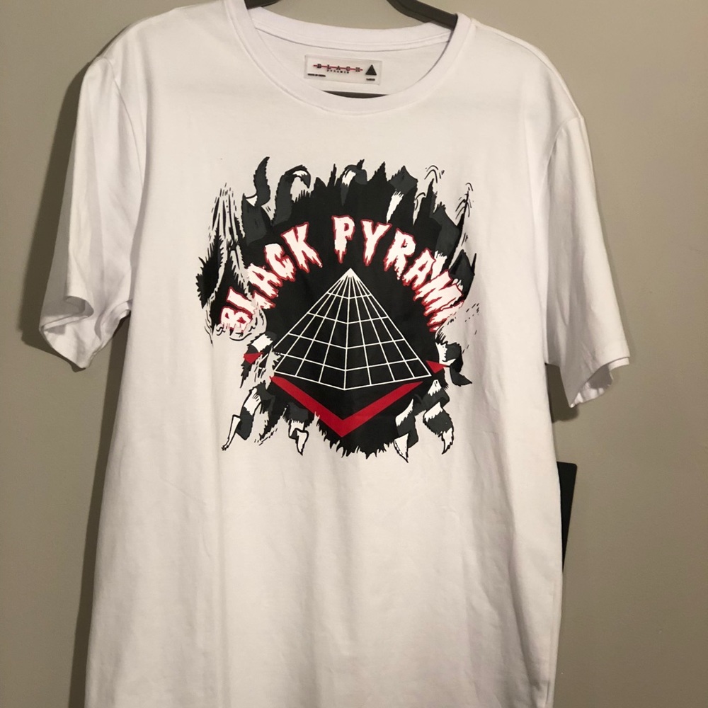 Black Pyramid T Shirt New With Tags Large
